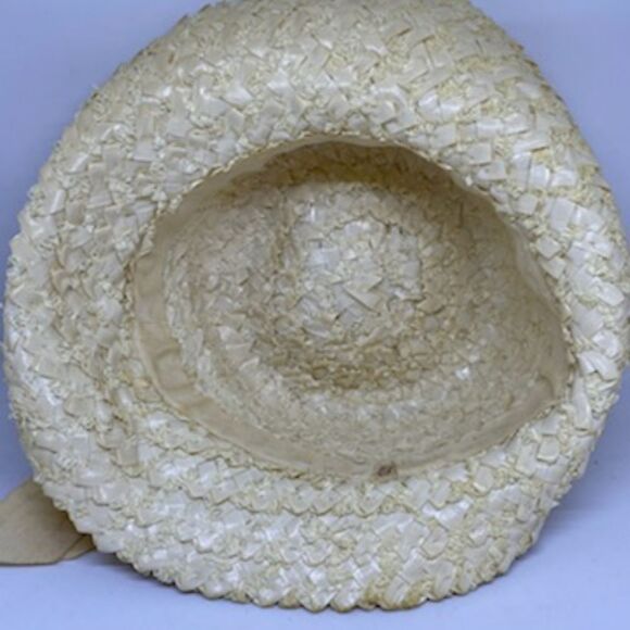 Vintage Union Made Cream Hat with Ribbon - Picture 6 of 10